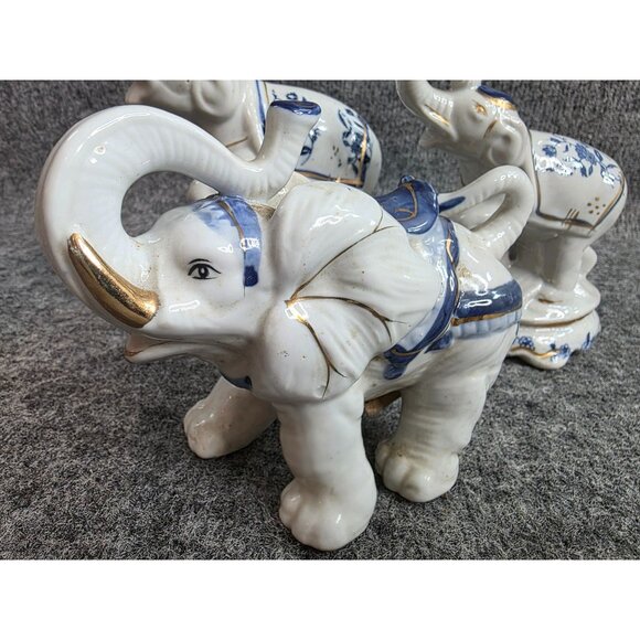 Vtg Porcelain Elephant Figurines Set Of 3 Blue White Gold Accents - Picture 3 of 10